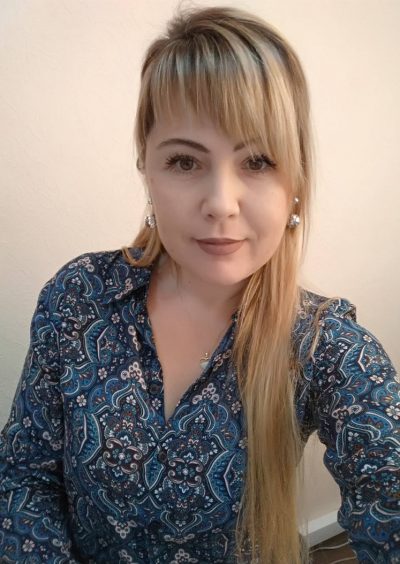 Viktoria, 44