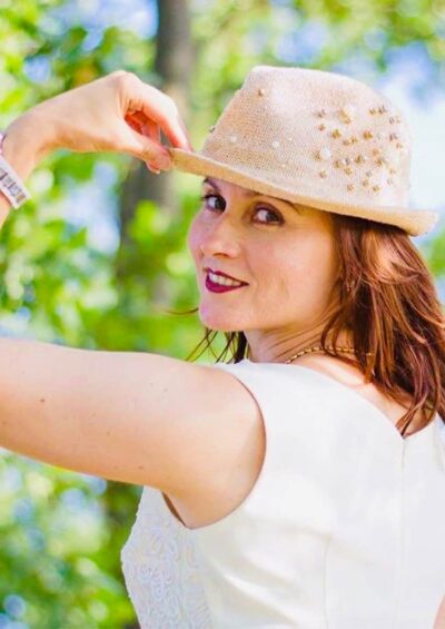 Alena, 49