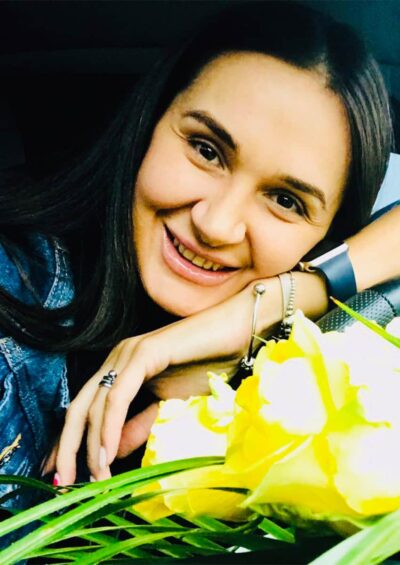 Marina, 35