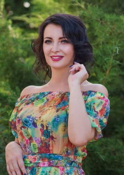 Natalia, 50