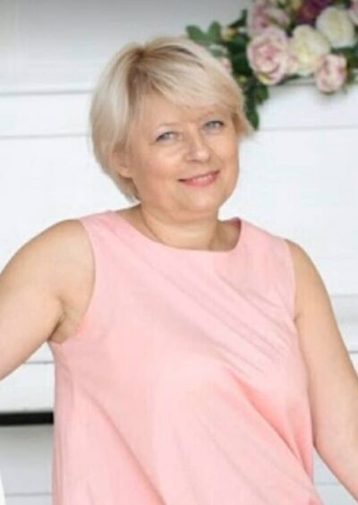 Valentina, 49