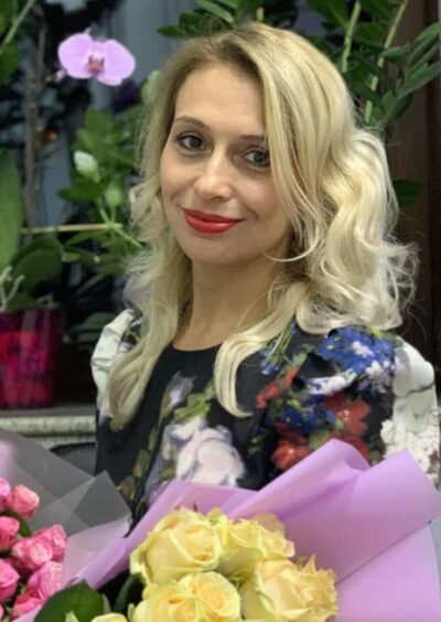 Elena, 38