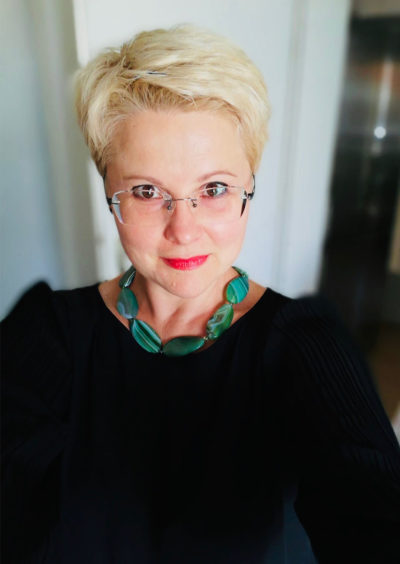 Lena, 47