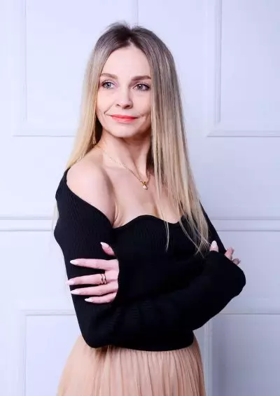 Viktoria R, 41 ukrainische hübsche Frauen